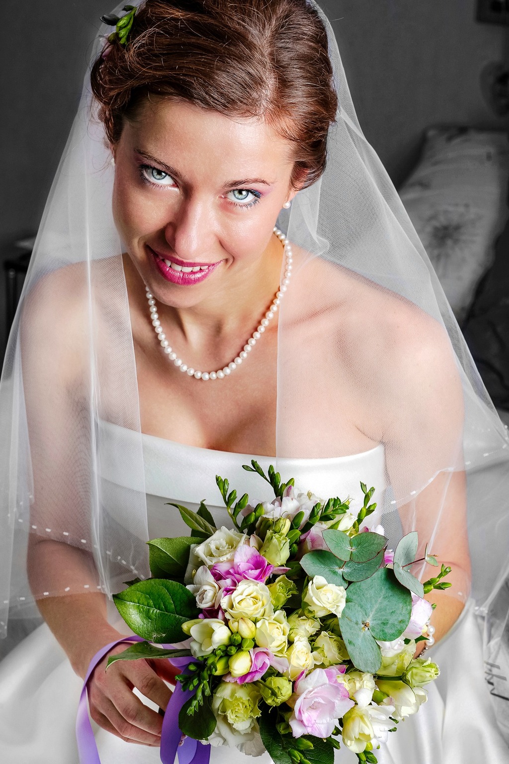 Portrait de mariée avec bouquet photographié à Bordeaux